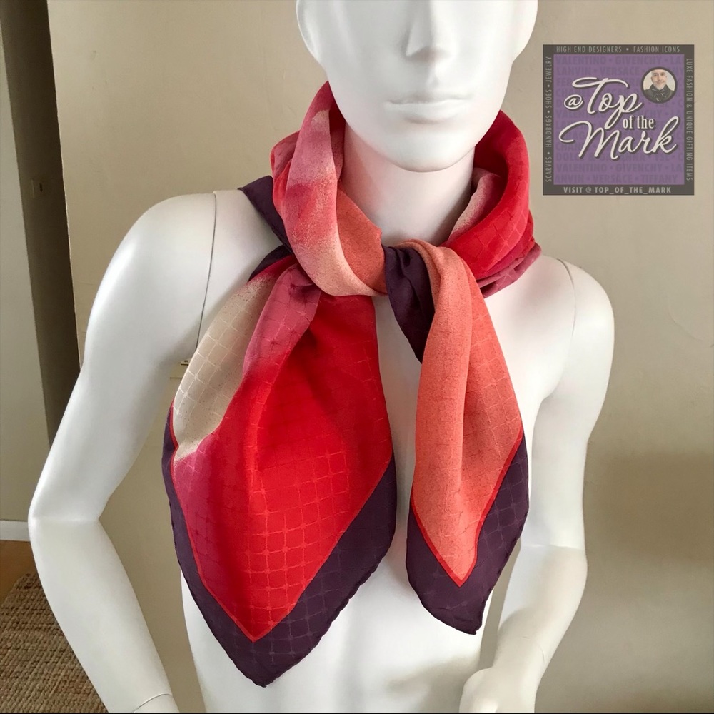 VALENTINO Silk Scarf Geometric VINTAGE - Picture 4 of 14